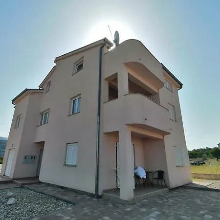 Apartment Rosa Novi Vinodolski