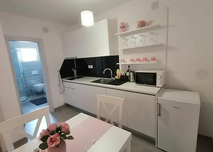 Rosa Apartment *