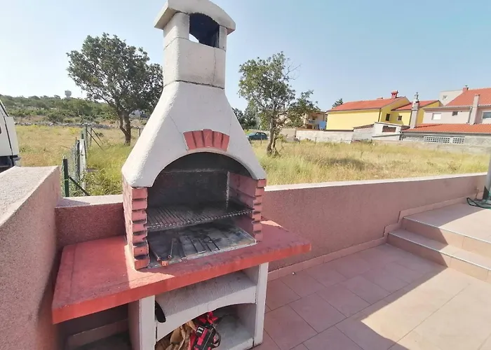 Rosa Novi Vinodolski